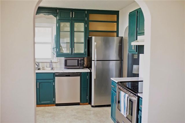 603 S Sycamore Street, Ottawa, KS 66067