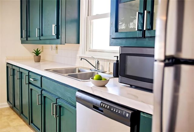 603 S Sycamore Street, Ottawa, KS 66067