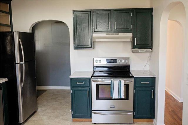 603 S Sycamore Street, Ottawa, KS 66067