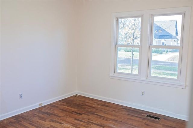 603 S Sycamore Street, Ottawa, KS 66067