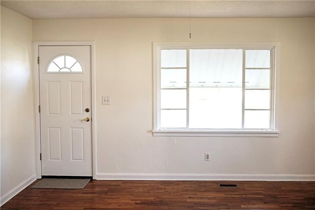 603 S Sycamore Street, Ottawa, KS 66067