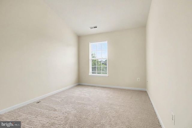 9715 LUGUNA RD, Baltimore, MD 21220