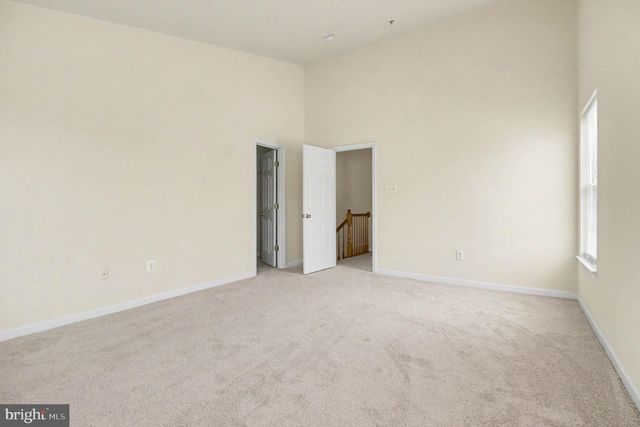 9715 LUGUNA RD, Baltimore, MD 21220