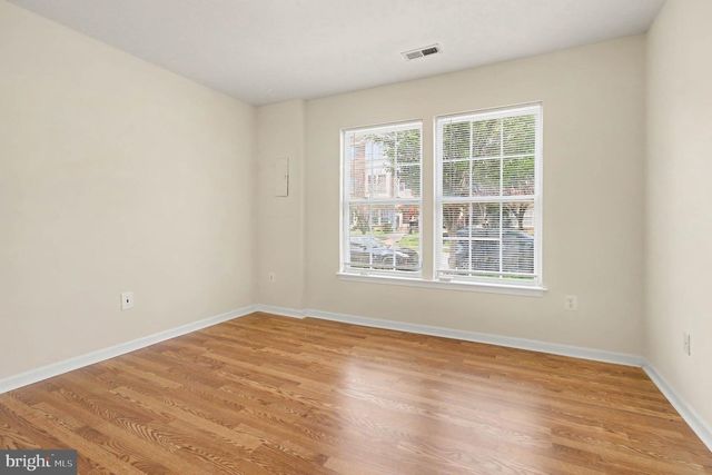 9715 LUGUNA RD, Baltimore, MD 21220