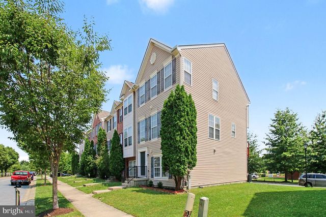 9715 LUGUNA RD, Baltimore, MD 21220