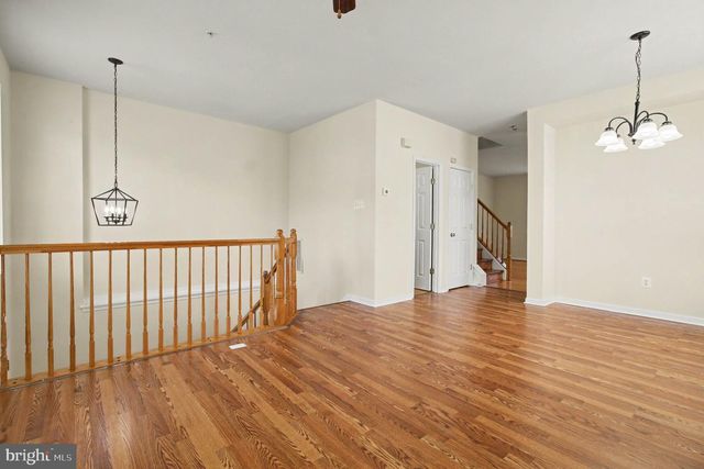 9715 LUGUNA RD, Baltimore, MD 21220