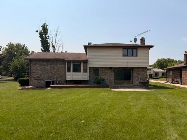 6811 Carpenter Streets, Downers Grove, IL 60516