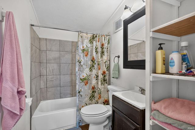 936 Greenwich Road, Lafayette, IN 47905