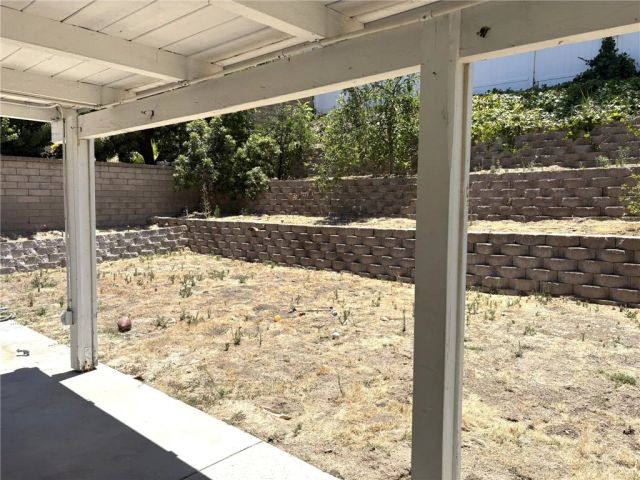 22552 Barcotta Drive, Saugus, CA 91350