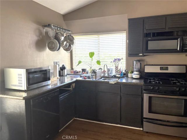 22552 Barcotta Drive, Saugus, CA 91350