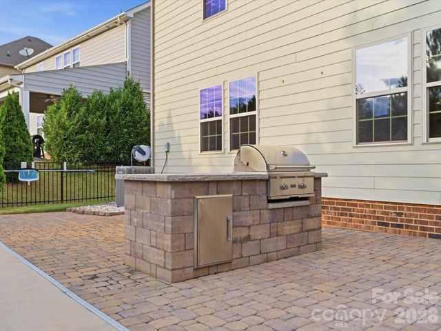 1049 Bannister Road, Waxhaw, NC 28173