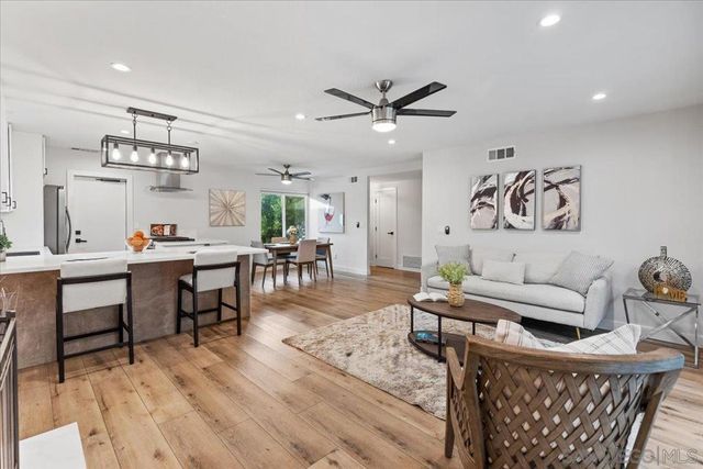 9737 Roe Dr, Santee, CA 92071