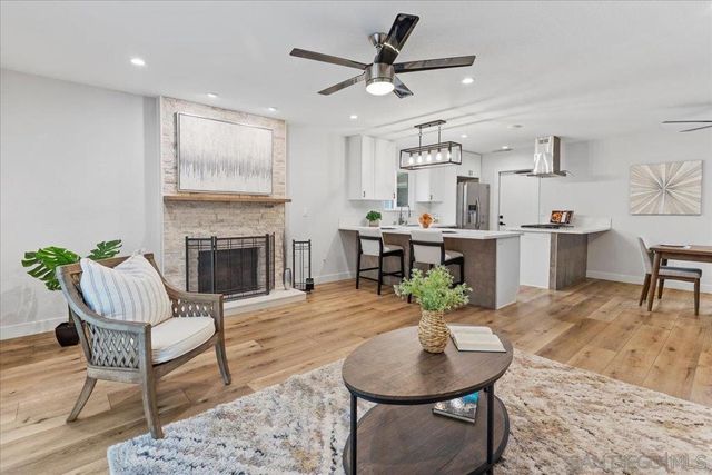 9737 Roe Dr, Santee, CA 92071