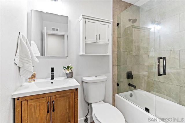 9737 Roe Dr, Santee, CA 92071