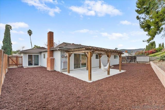 9737 Roe Dr, Santee, CA 92071