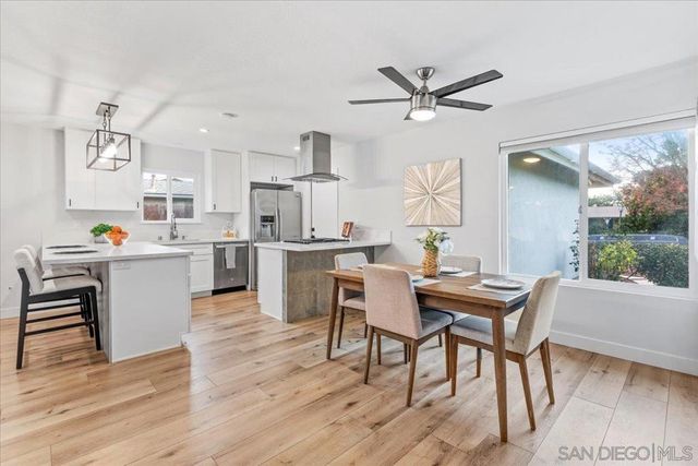 9737 Roe Dr, Santee, CA 92071