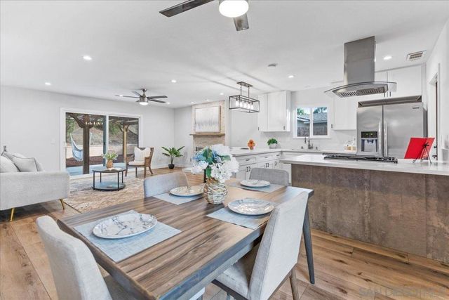 9737 Roe Dr, Santee, CA 92071