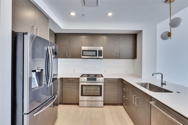 301 West Ave 1103, Austin, TX 78701