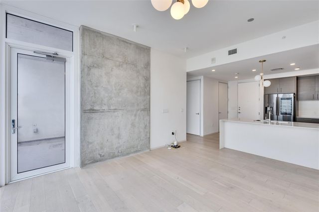 301 West Ave 1103, Austin, TX 78701