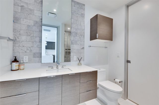 301 West Ave 1103, Austin, TX 78701