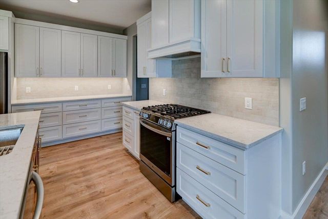 1273 Stonehaven Drive, Sun Prairie, WI 53590