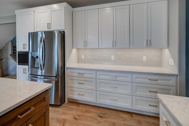 1273 Stonehaven Drive, Sun Prairie, WI 53590