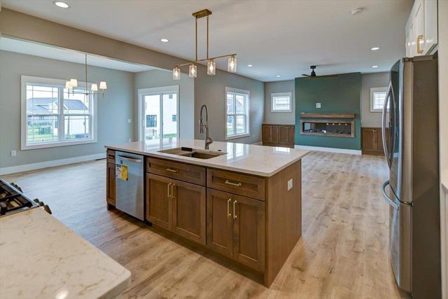 1273 Stonehaven Drive, Sun Prairie, WI 53590
