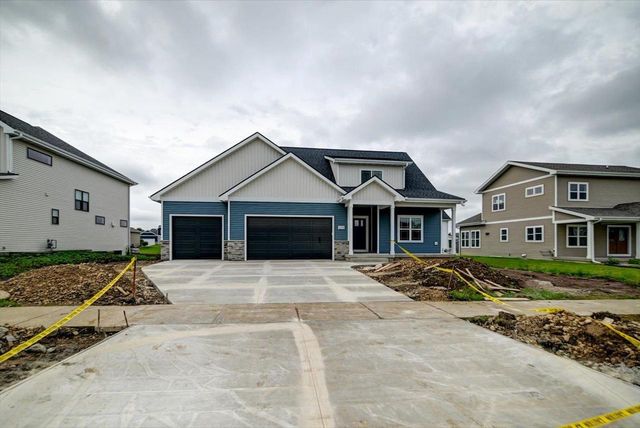 1273 Stonehaven Drive, Sun Prairie, WI 53590