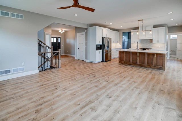 1273 Stonehaven Drive, Sun Prairie, WI 53590