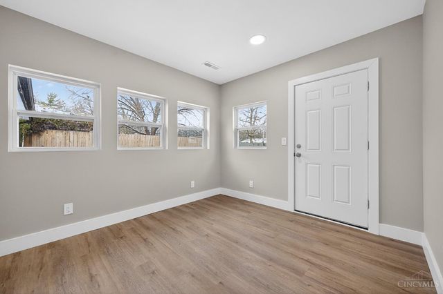 60 S Orchard Circle, Blanchester, OH 45107