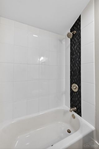 60 S Orchard Circle, Blanchester, OH 45107