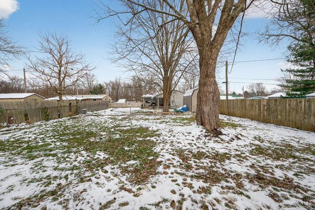 60 S Orchard Circle, Blanchester, OH 45107