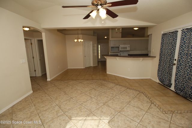 618 Sturbridge Terrace SE, Palm Bay, FL 32909