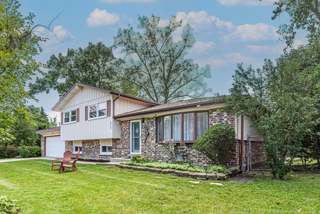 1320 Deerfield Place, Highland Park, IL 60035
