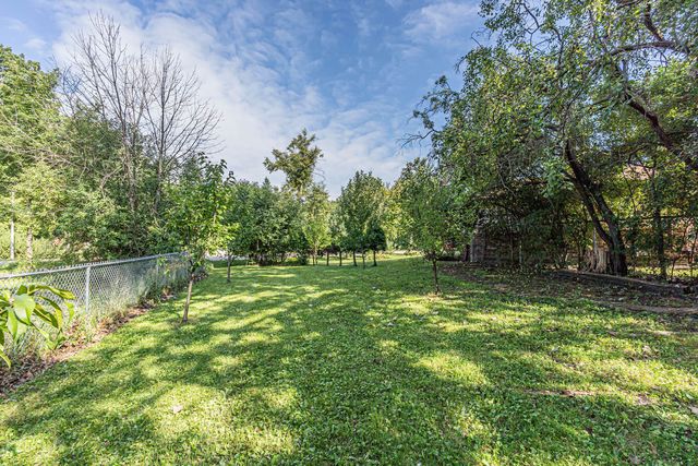 1320 Deerfield Place, Highland Park, IL 60035