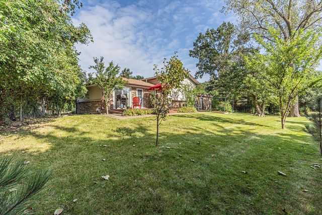 1320 Deerfield Place, Highland Park, IL 60035