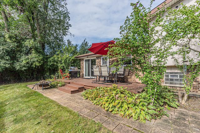 1320 Deerfield Place, Highland Park, IL 60035