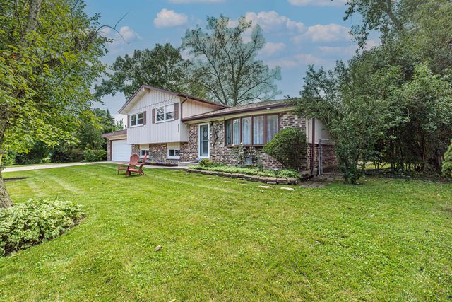 1320 Deerfield Place, Highland Park, IL 60035