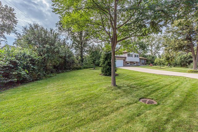1320 Deerfield Place, Highland Park, IL 60035