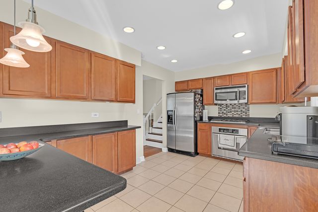 1320 Deerfield Place, Highland Park, IL 60035