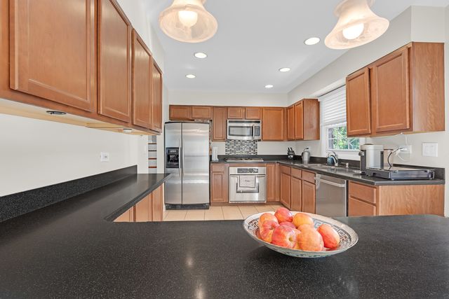 1320 Deerfield Place, Highland Park, IL 60035