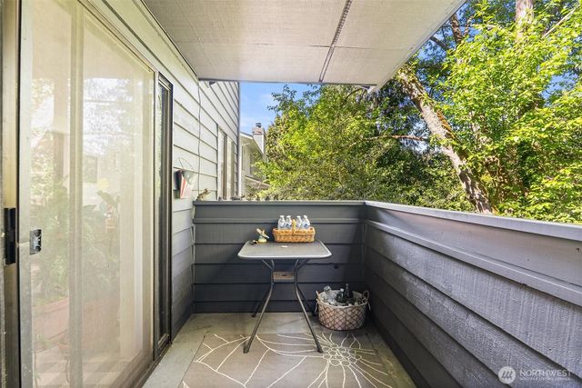 9010 236th Street SW, Edmonds, WA 98026