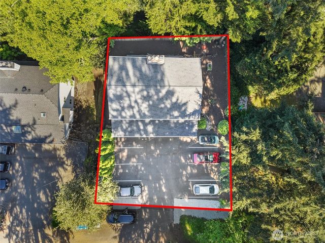 9010 236th Street SW, Edmonds, WA 98026