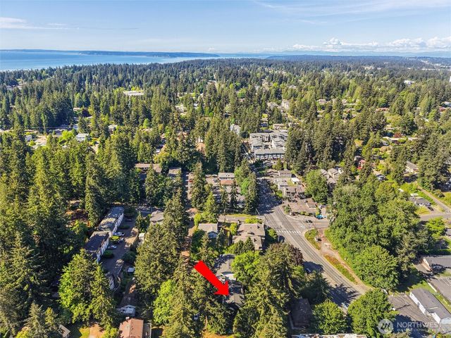 9010 236th Street SW, Edmonds, WA 98026