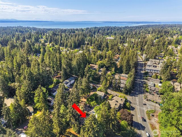 9010 236th Street SW, Edmonds, WA 98026