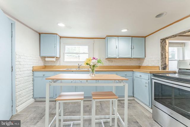 263 S MOUNT AIRY RD, Coatesville, PA 19320