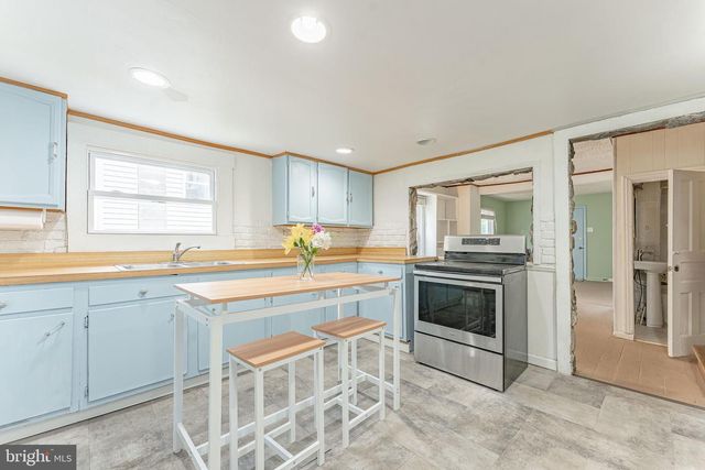263 S MOUNT AIRY RD, Coatesville, PA 19320