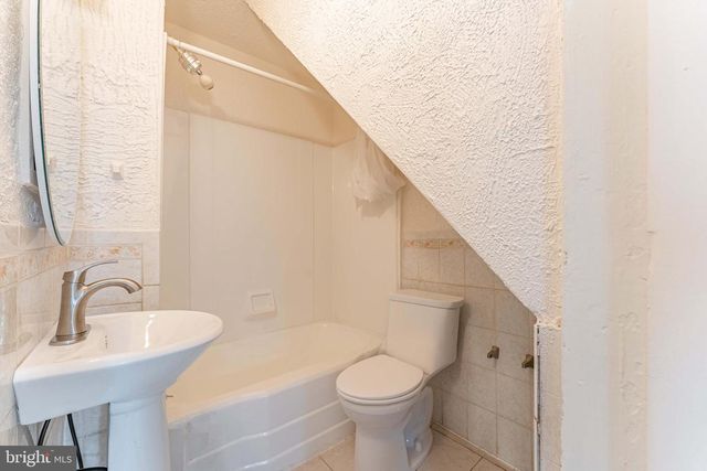 263 S MOUNT AIRY RD, Coatesville, PA 19320