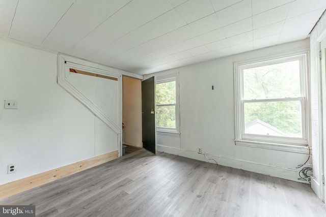 263 S MOUNT AIRY RD, Coatesville, PA 19320