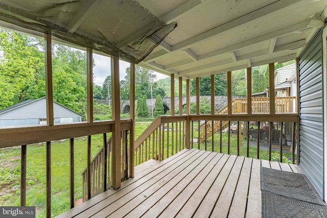 263 S MOUNT AIRY RD, Coatesville, PA 19320
